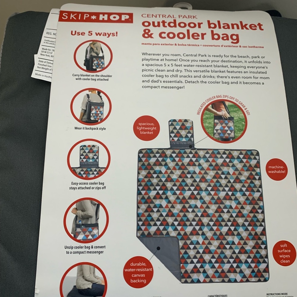 Skiphop outdoor blanket and cooler bag. 5x5. New